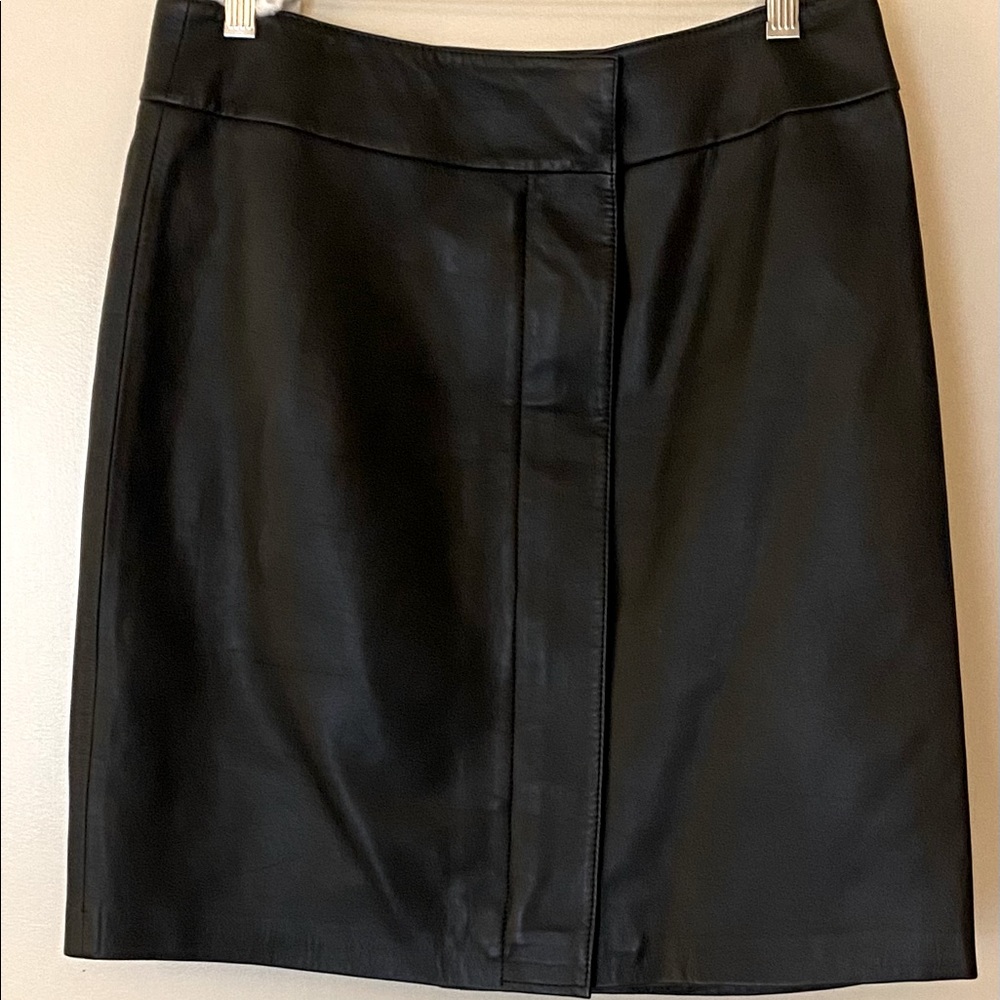 VAKKO Sport  Two Way Zip Black Leather Skirt